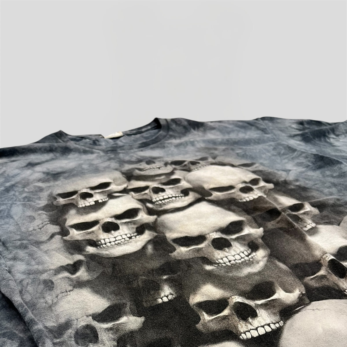 Delta Pro-Weight Tie-Dye Skull Tee in Grey