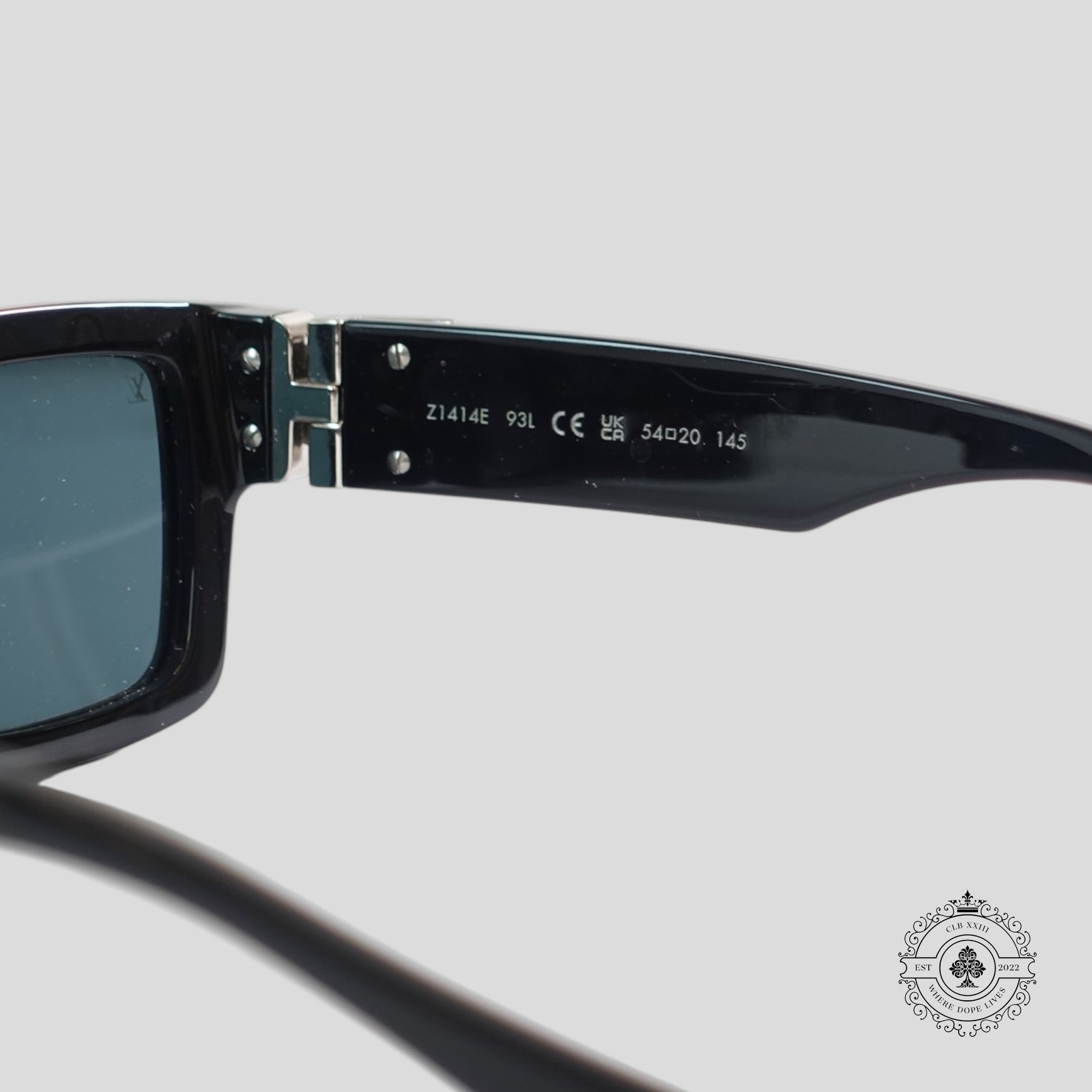 Louis Vuitton Match Sunglasses in Black