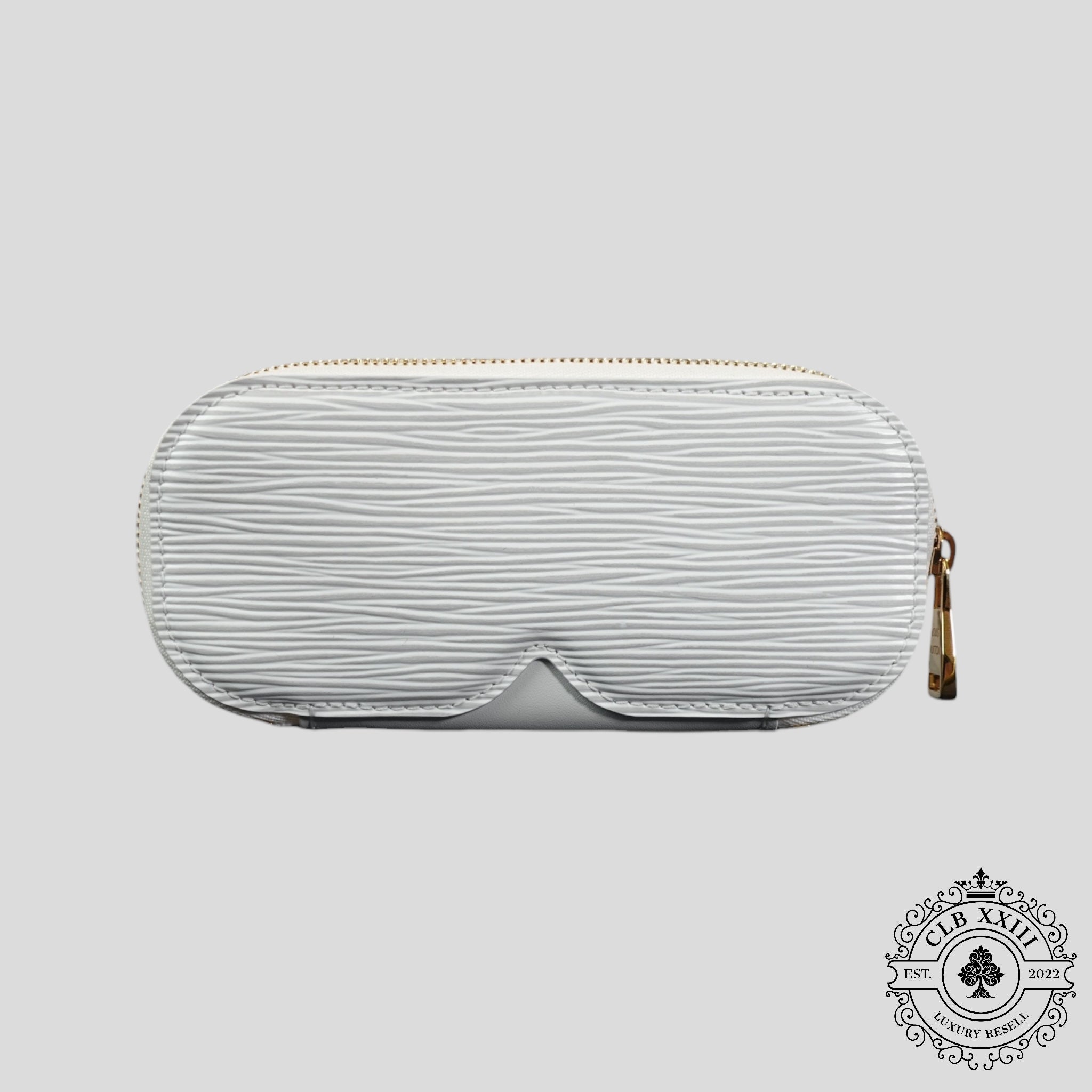 Louis Vuitton Chain Glasses in Gold