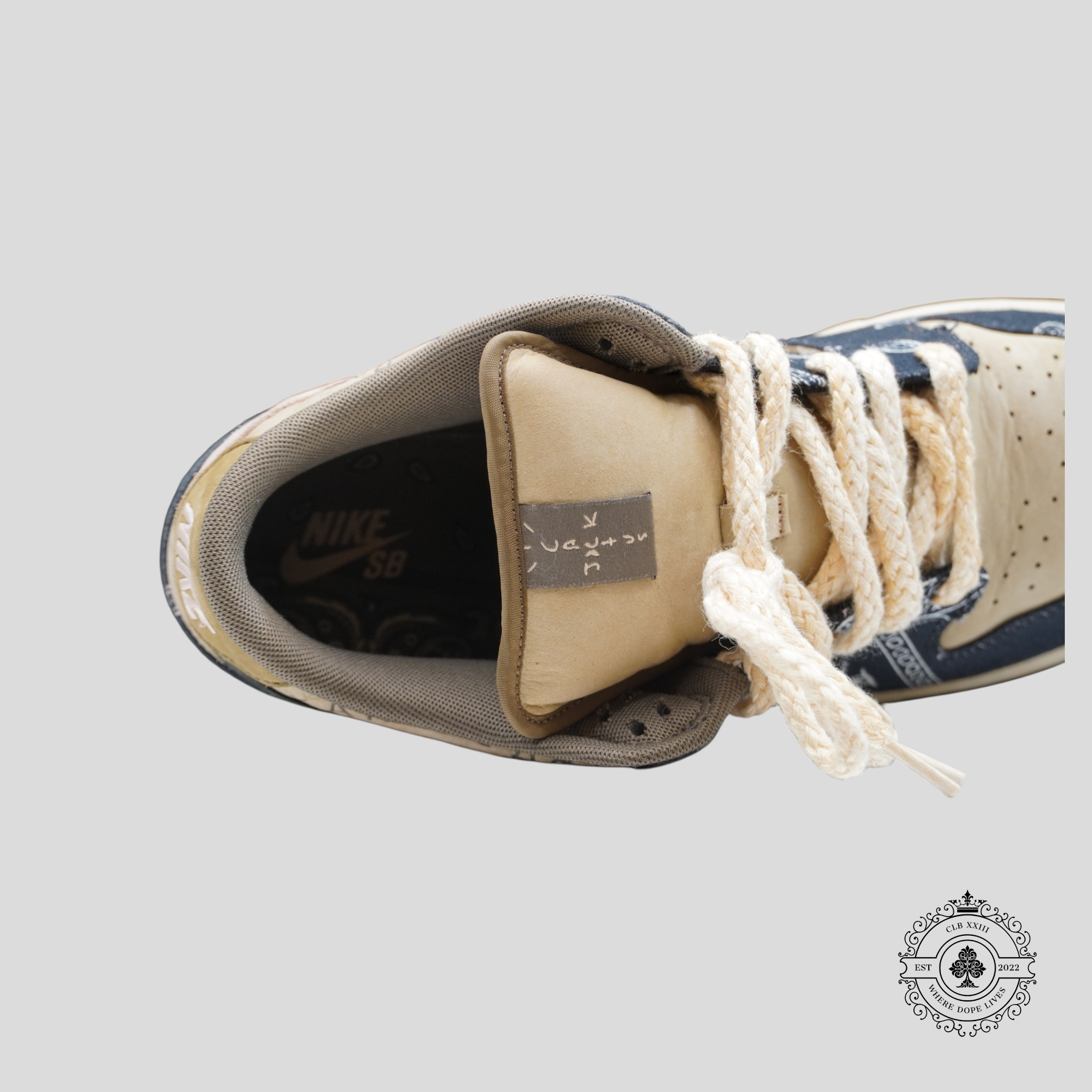 Nike SB Dunk Low Travis Scott - Preowned