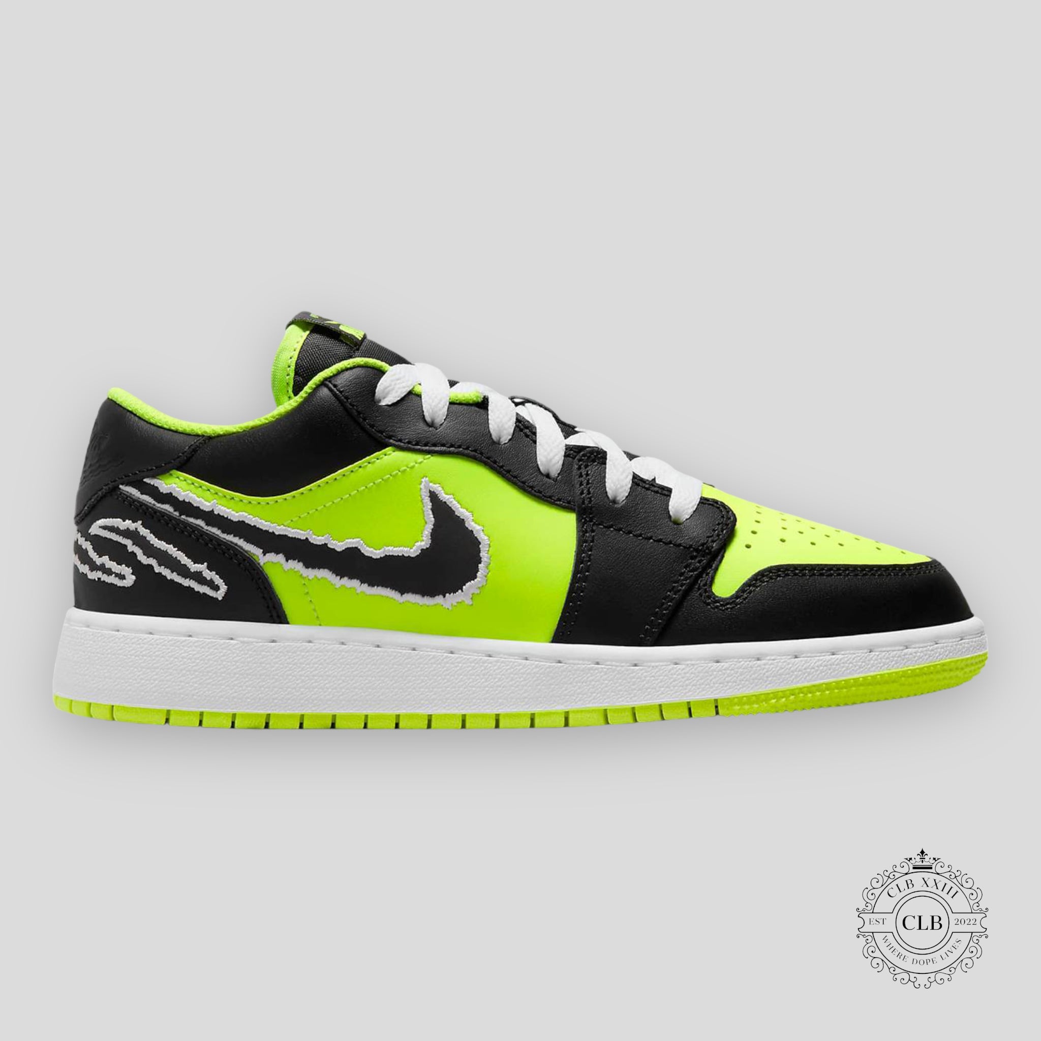 AIR JORDAN 1 LOW (GS) "BLACK CAT VOLT"