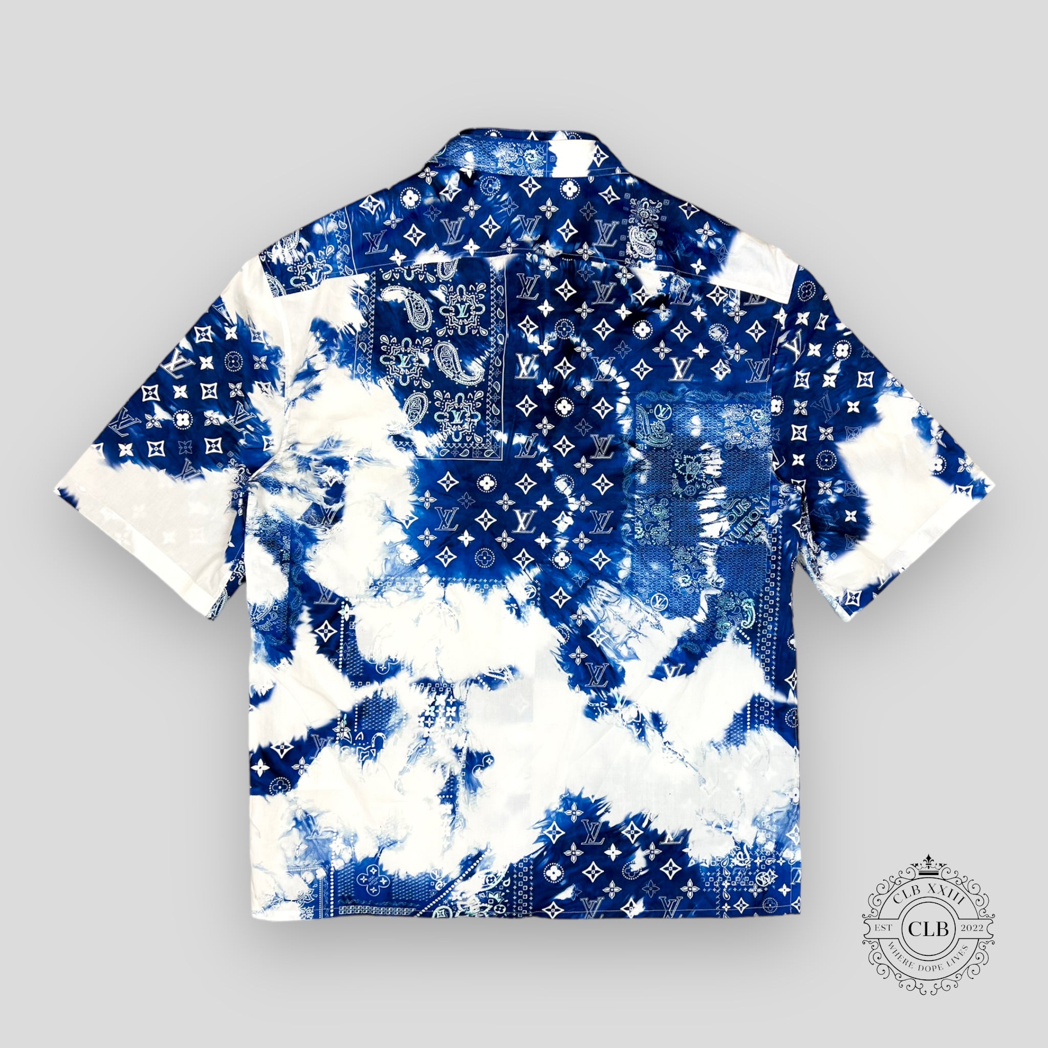 LOUIS VUITTON MONOGRAM BANDANA SHORT SLEEVE BUTTON UP- BLUE/WHITE