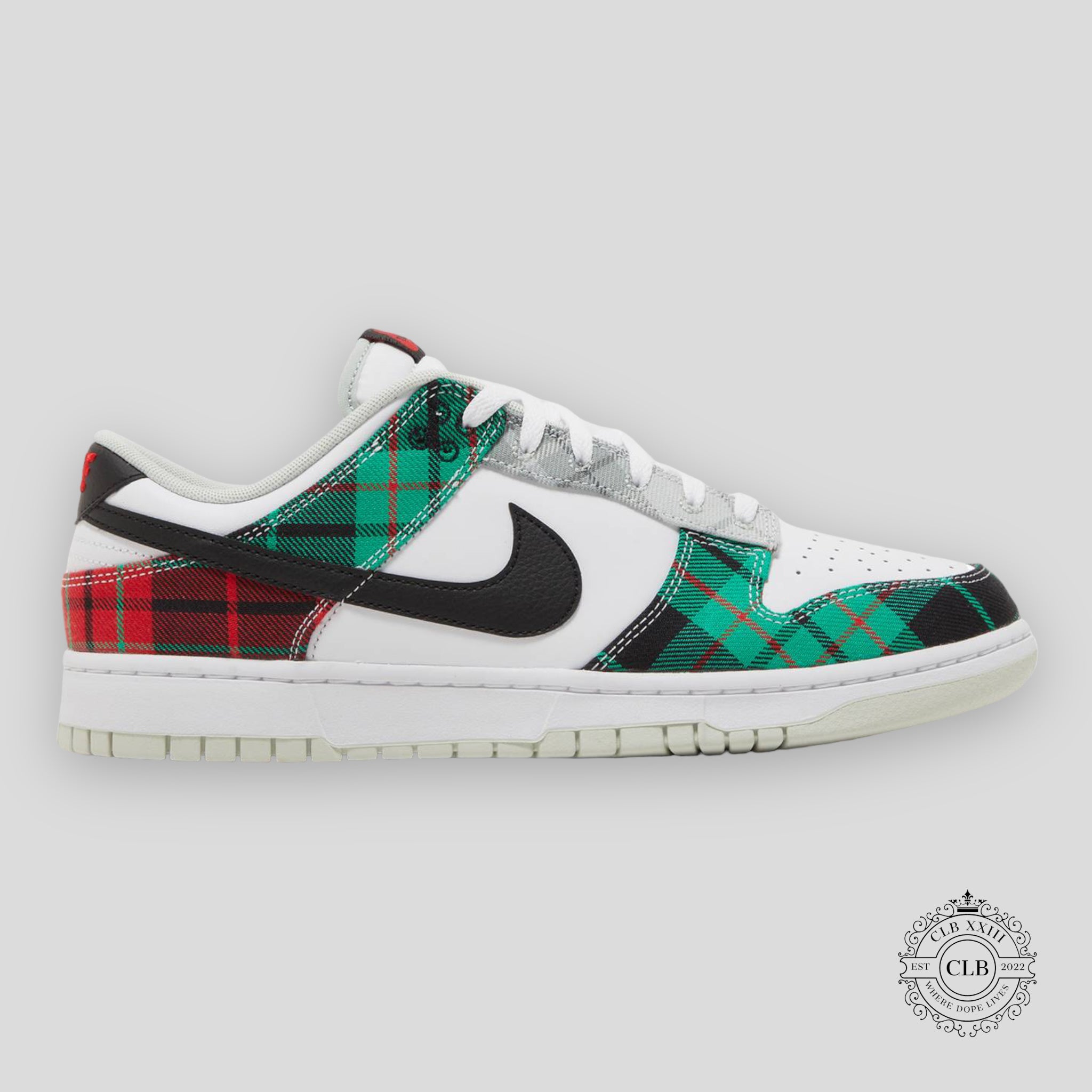 NIKE DUNK LOW "TARTAN PLAID"