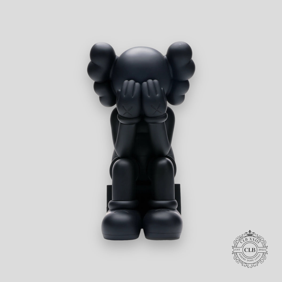 KAWS VINYL FIGURE "PASSING THROUGH - BLACK"