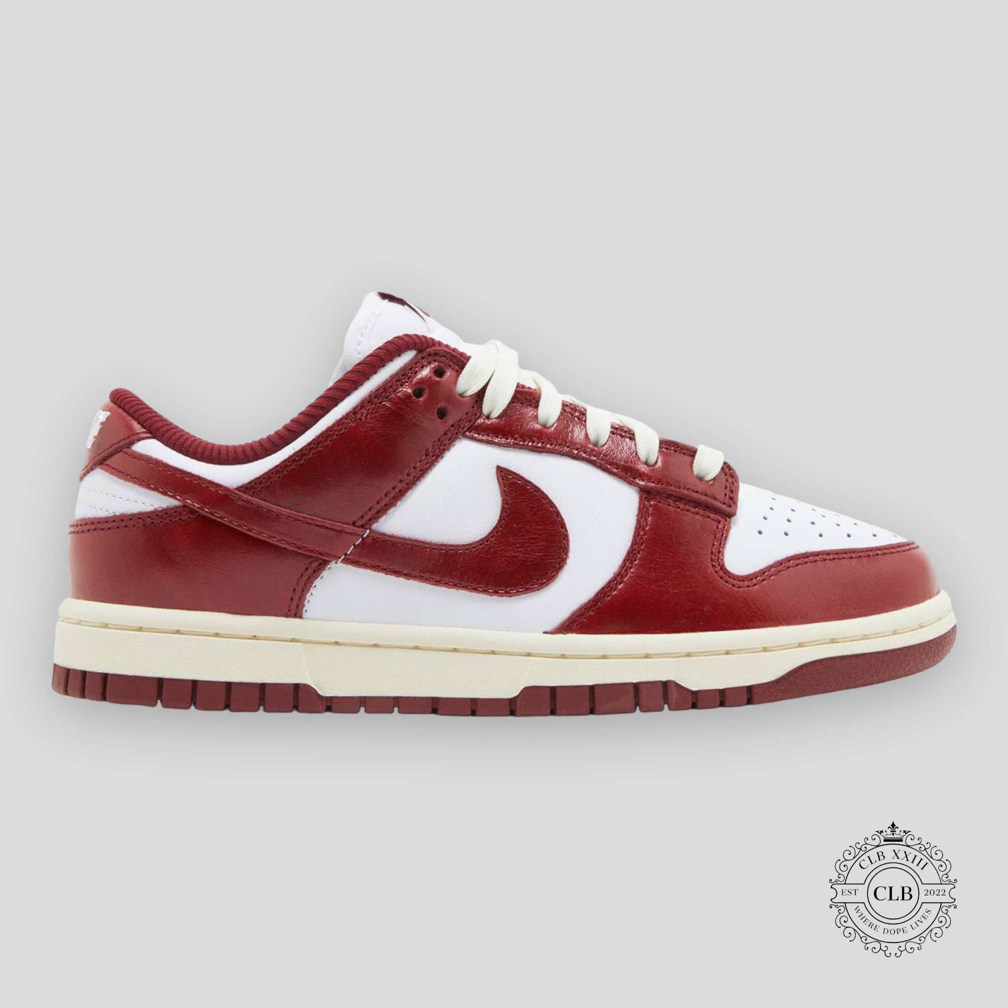 NIKE DUNK LOW (W) "VINTAGE RED"