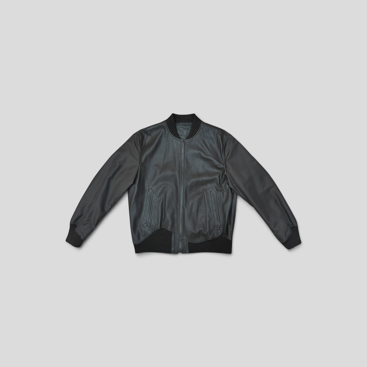 CLB XXIII Louis Vuitton reversible brown bull leather and polyamide blouson jacket with ribbed trim and zip closure