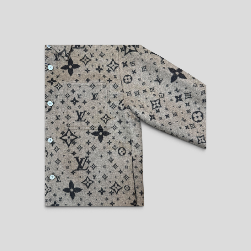 CLB XXIII Louis Vuitton grey monogram wool silk and cashmere blend overshirt with chest pocket and light buttons
