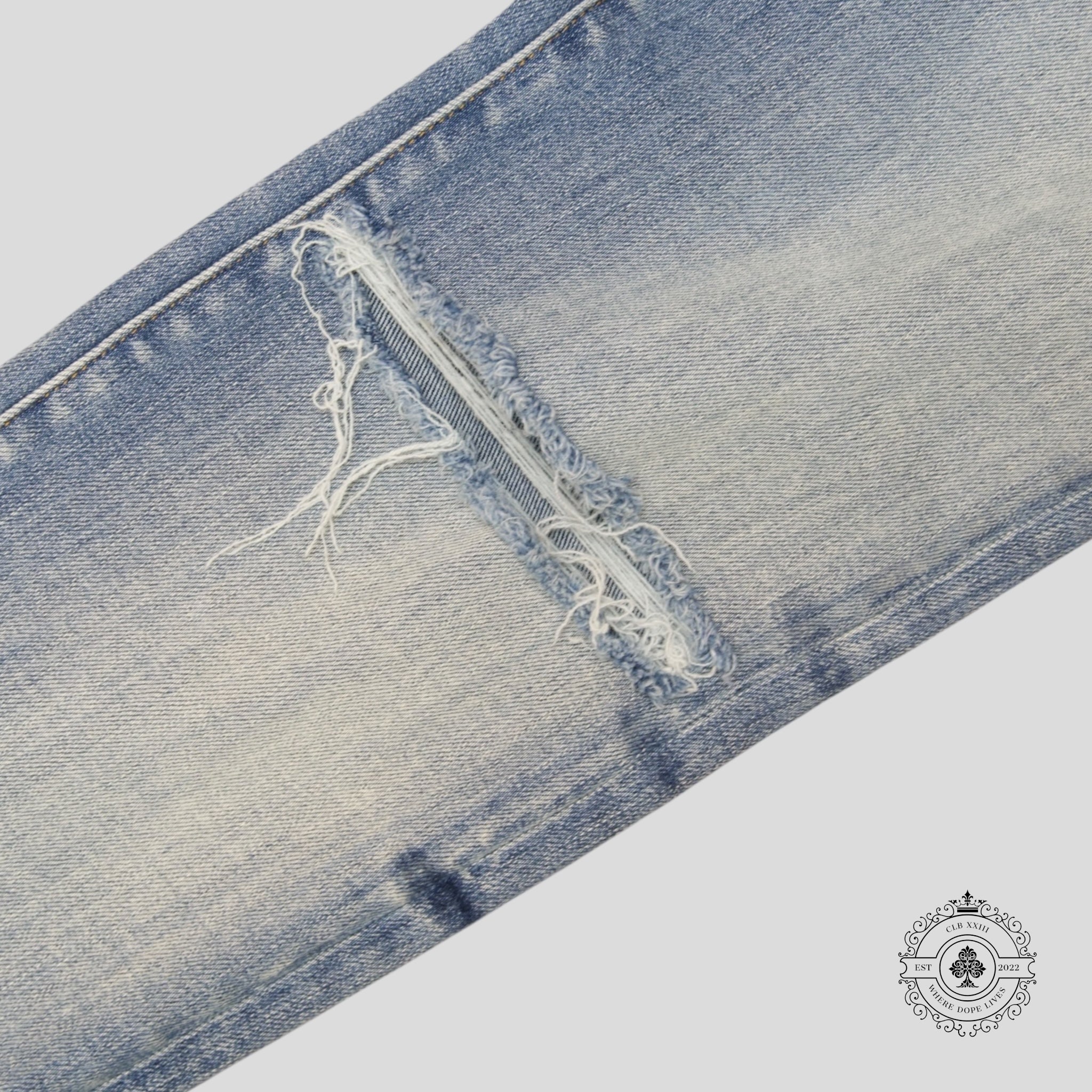 Amiri Slim Denim Jeans in Light Indigo