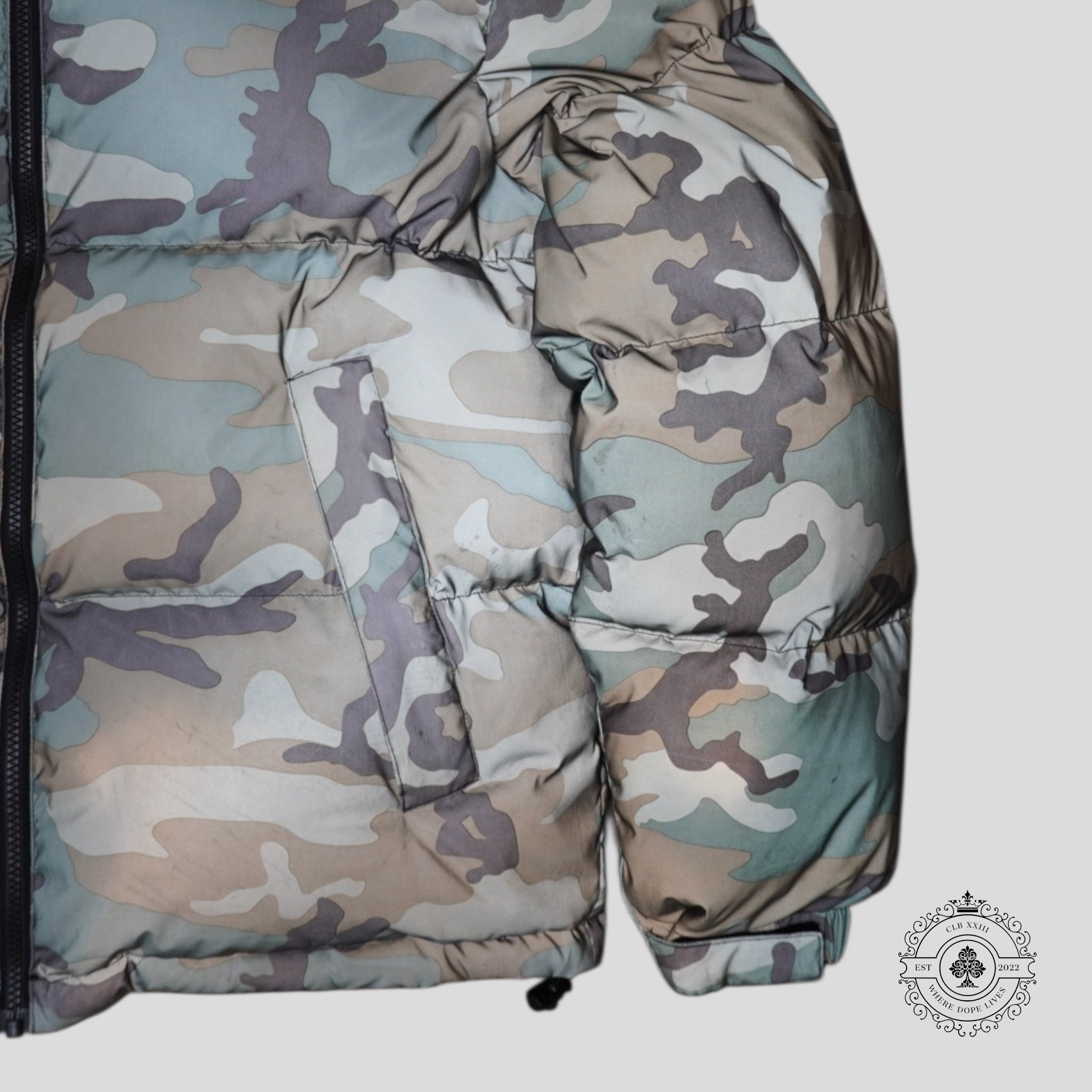 Supreme FW18 Reflective Down Jacket in Woodland Camo - Preowned