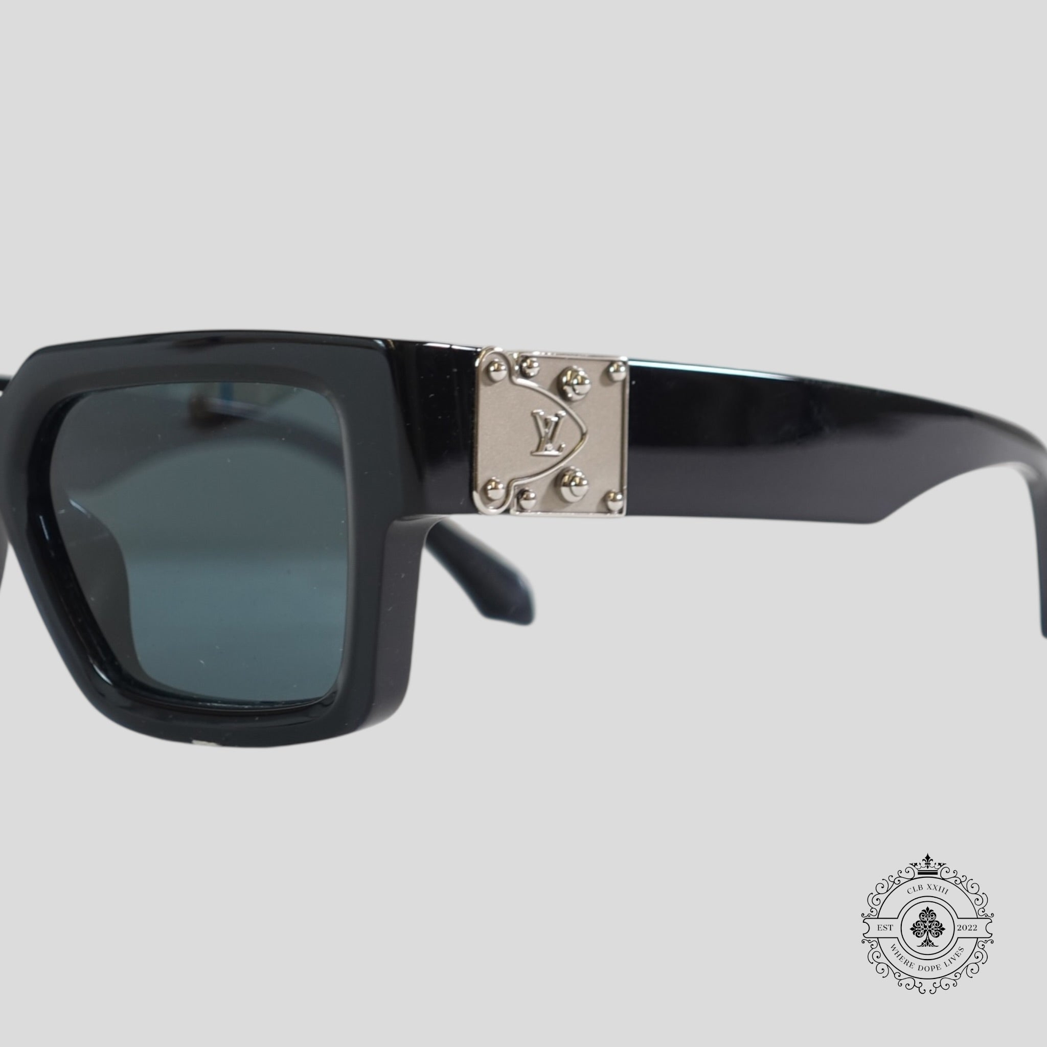Louis Vuitton Match Sunglasses in Black