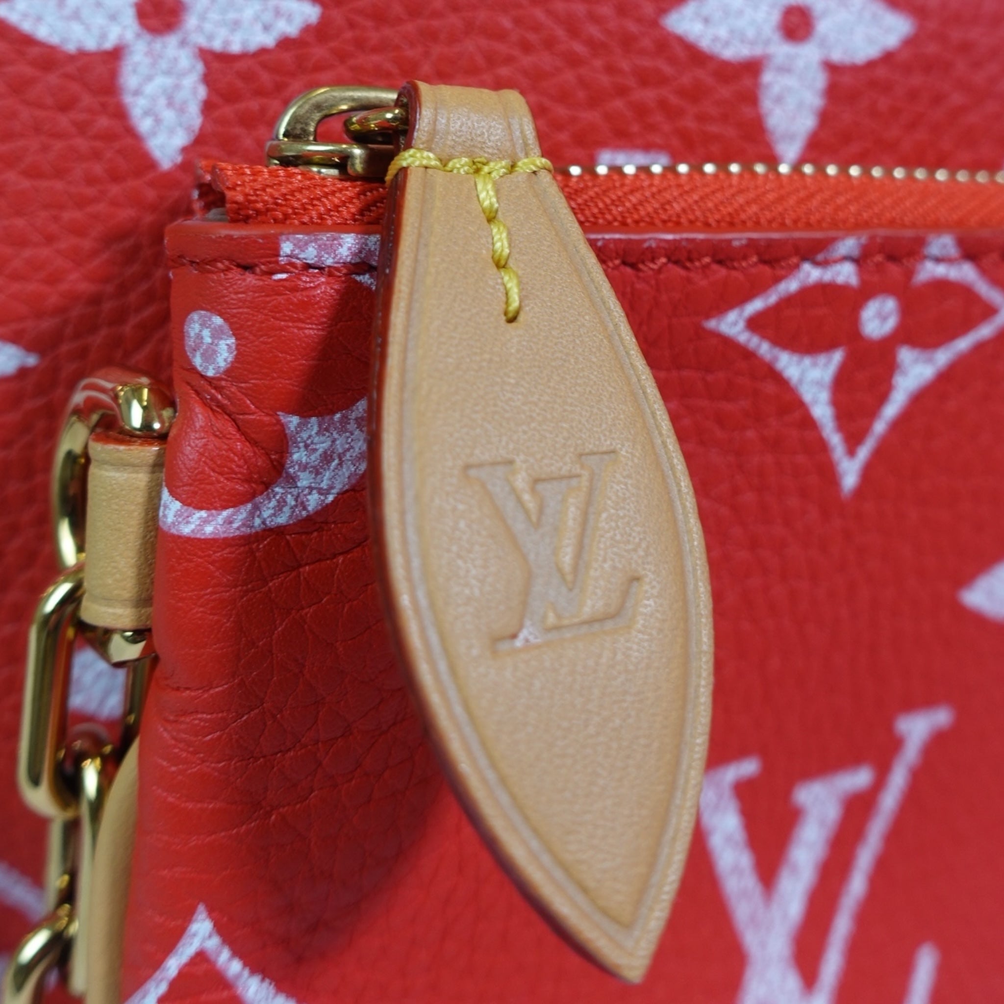 Louis Vuitton P9 Speedy Bandouliere 40 in Red