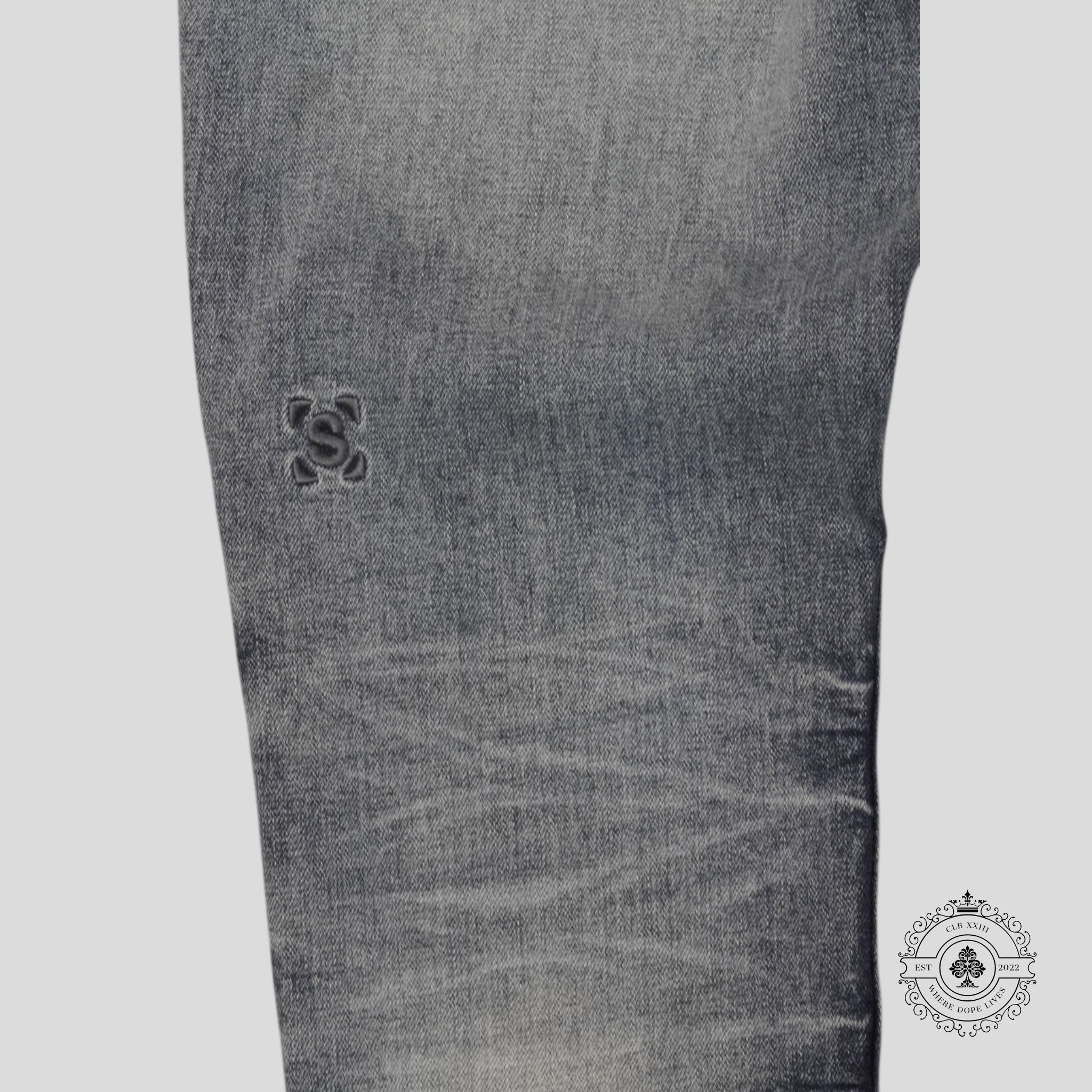 Serenede Fitted Denim Jeans in Acid Wash