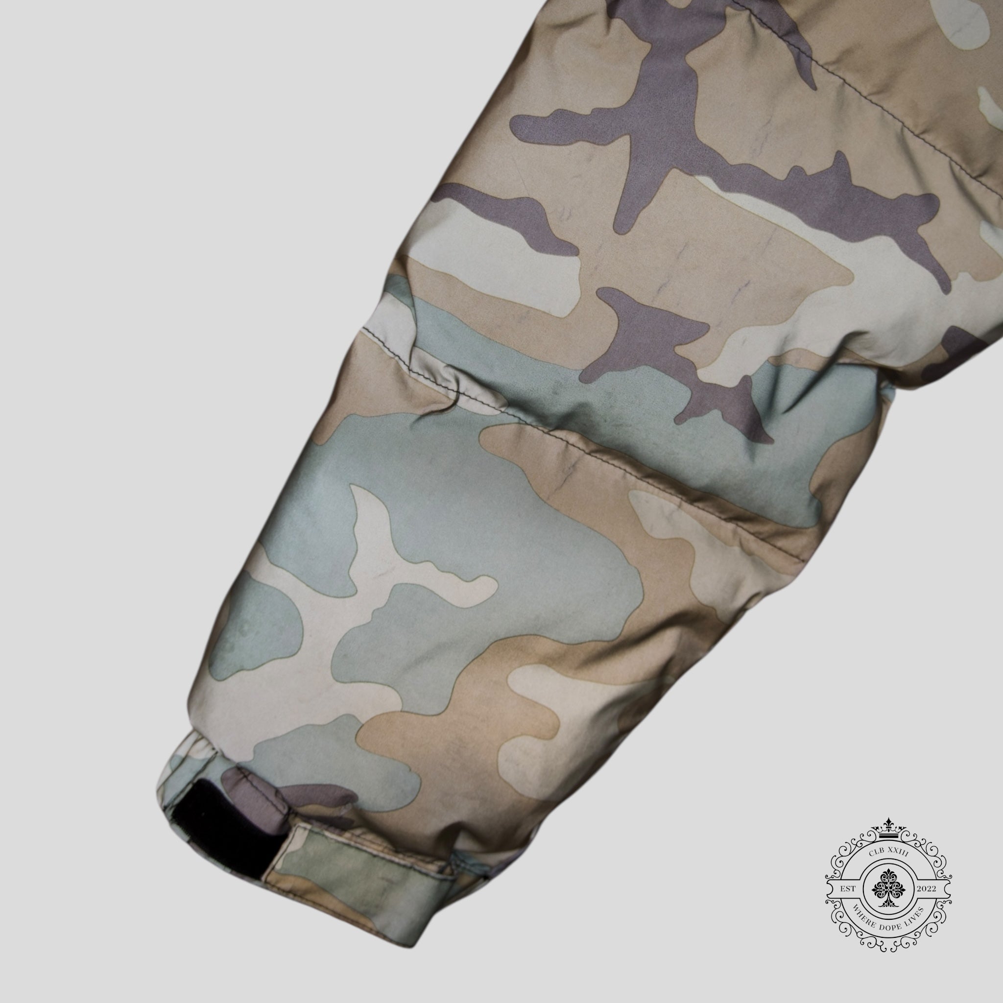 Supreme FW18 Reflective Down Jacket in Woodland Camo - Preowned