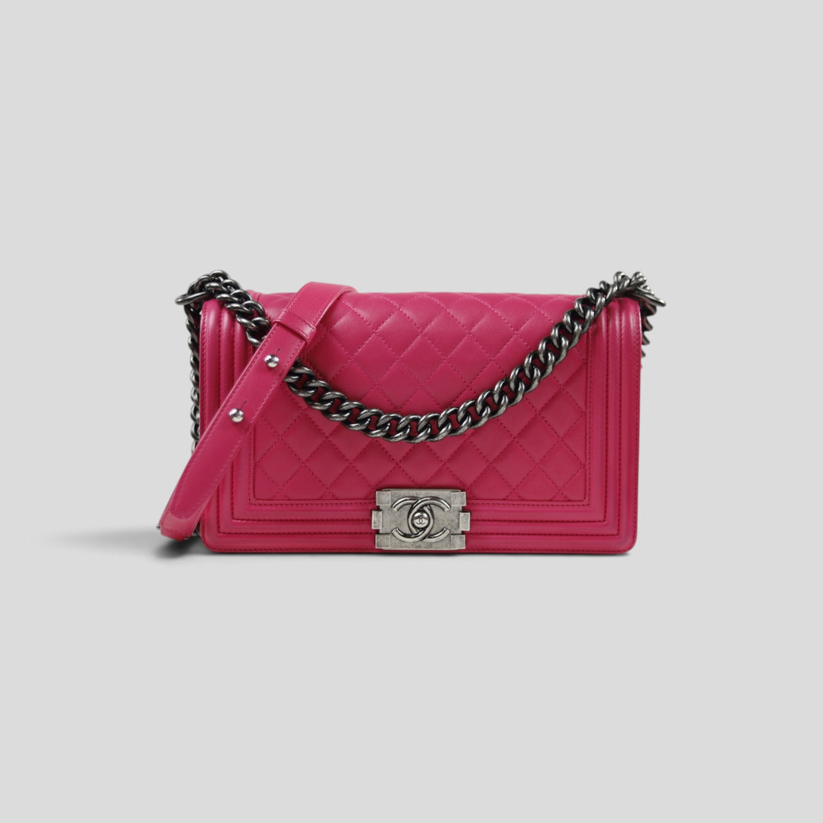 Chanel Lambskin Quilted Medium Boy Play Bag in Pink