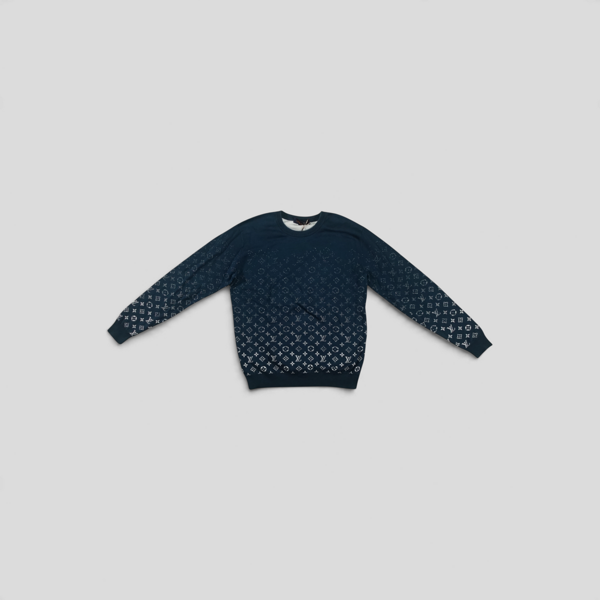 CLB XXIII Louis Vuitton navy blue cotton knit sweater featuring a white monogram degrade pattern