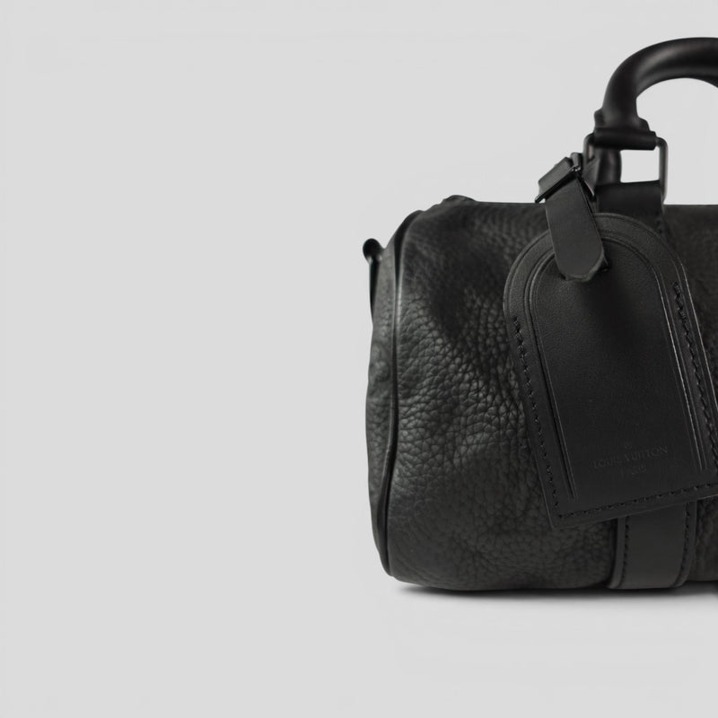 Louis Vuitton Keepall 25 in Black