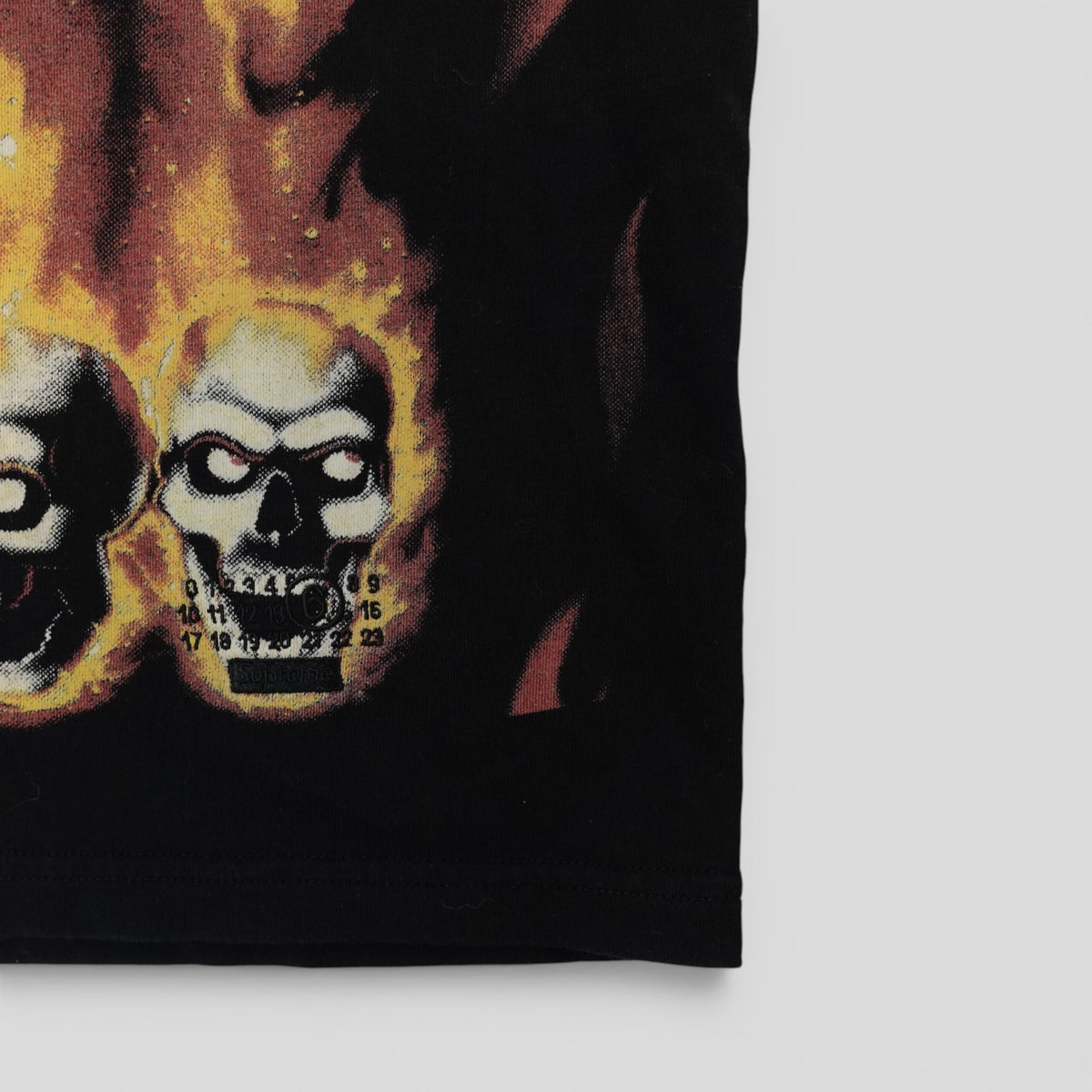 Supreme MM6 Maison Margiela Flaming Skulls Oversized Tee