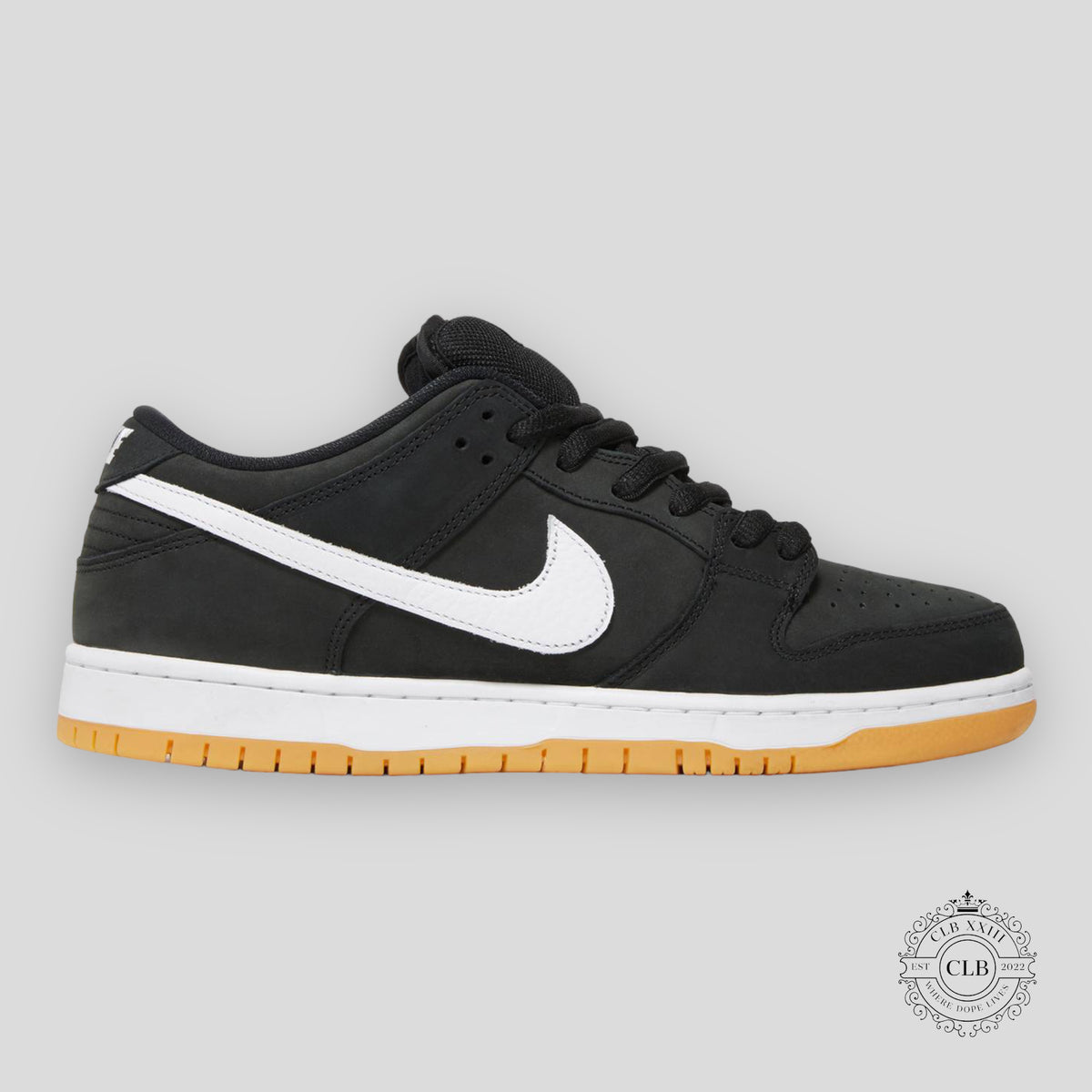 NIKE SB DUNK LOW "BLACK GUM"