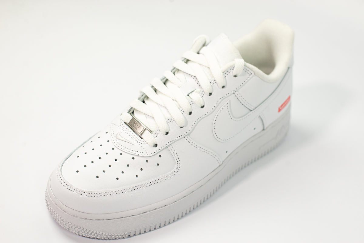 Nike Air Force 1 Low Supreme White
