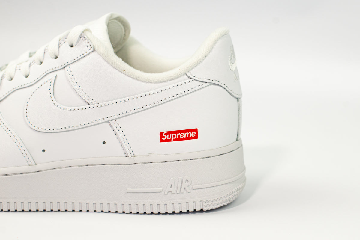 Nike Air Force 1 Low Supreme White