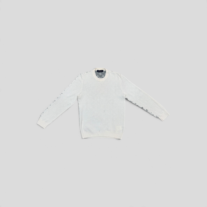 CLB XXIII Louis Vuitton white cashmere sweater featuring a subtle half monogram pattern along the sleeves