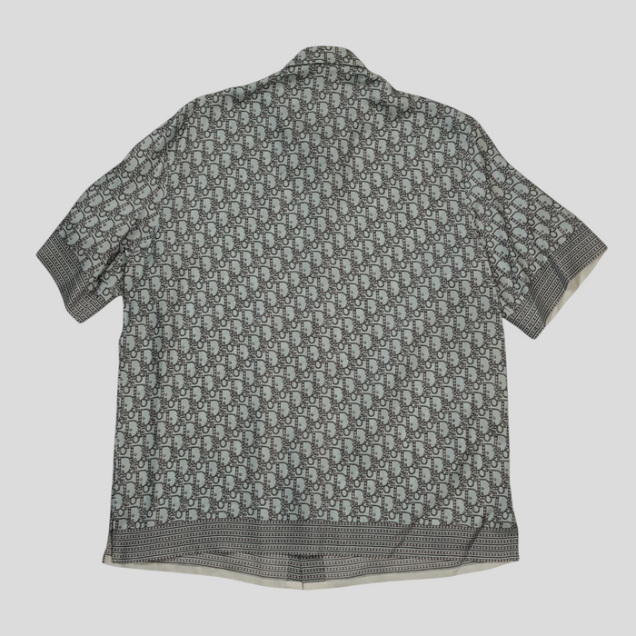 CLB XXIII Dior Diamond Oblique blue silk short sleeve button up shirt with all-over monogram pattern