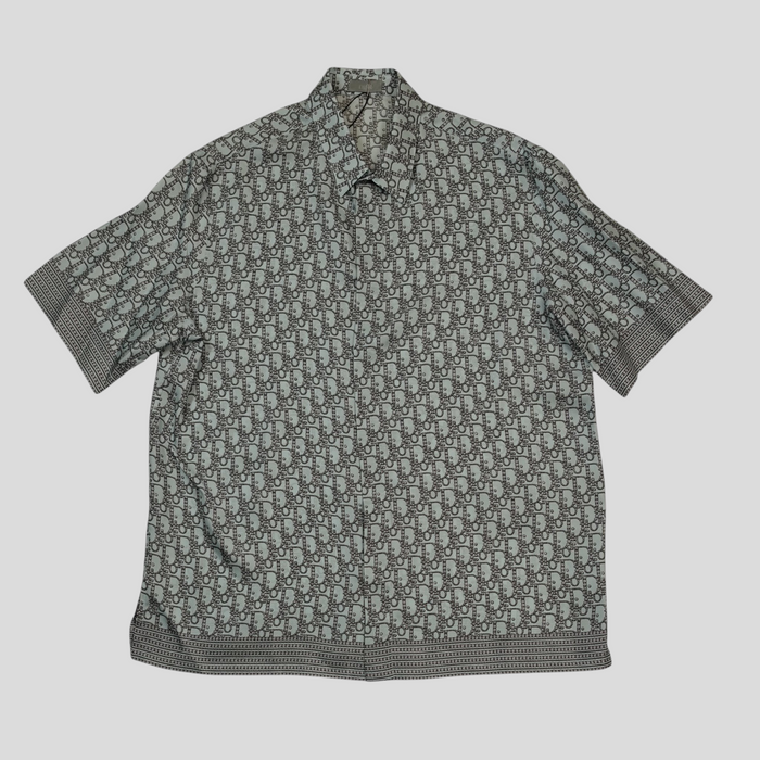 CLB XXIII Dior Diamond Oblique short-sleeve button-up shirt in blue silk with iconic monogram pattern