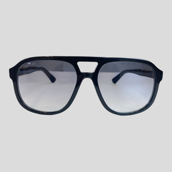 CLB XXIII GUCCI navigator sunglasses with black frames and gradient lenses, brand new with case and cloth