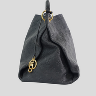 CLB XXIII Louis Vuitton Empreinte Artsy MM bag in navy blue embossed leather with gold-tone hardware