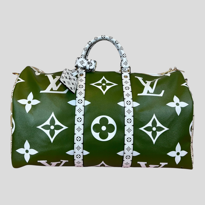 CLB XXIII Louis Vuitton Giant Monogram Keepall 50 travel bag in khaki and white with leather luggage tag