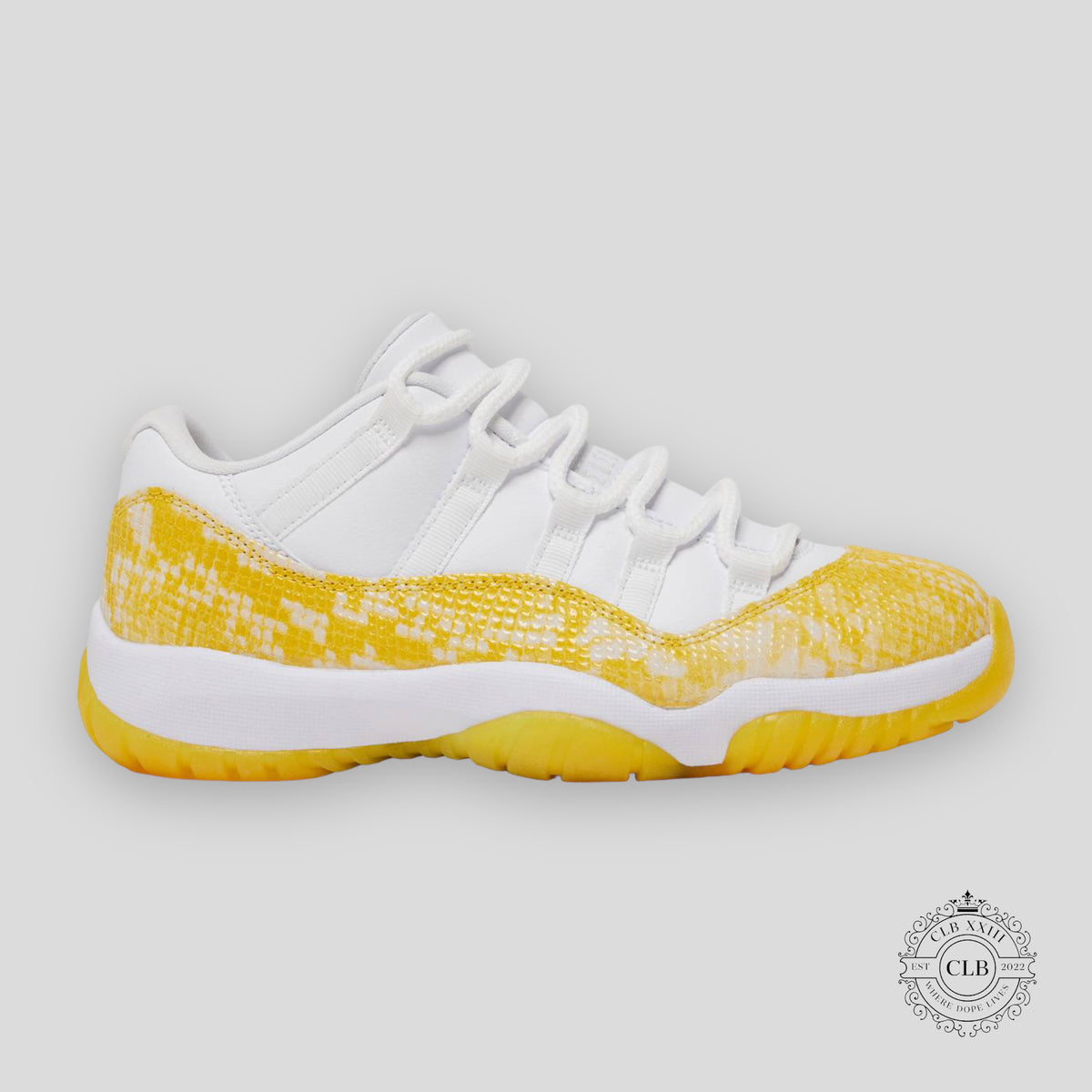 AIR JORDAN 11 RETRO LOW (W) "YELLOW SNAKESKIN"