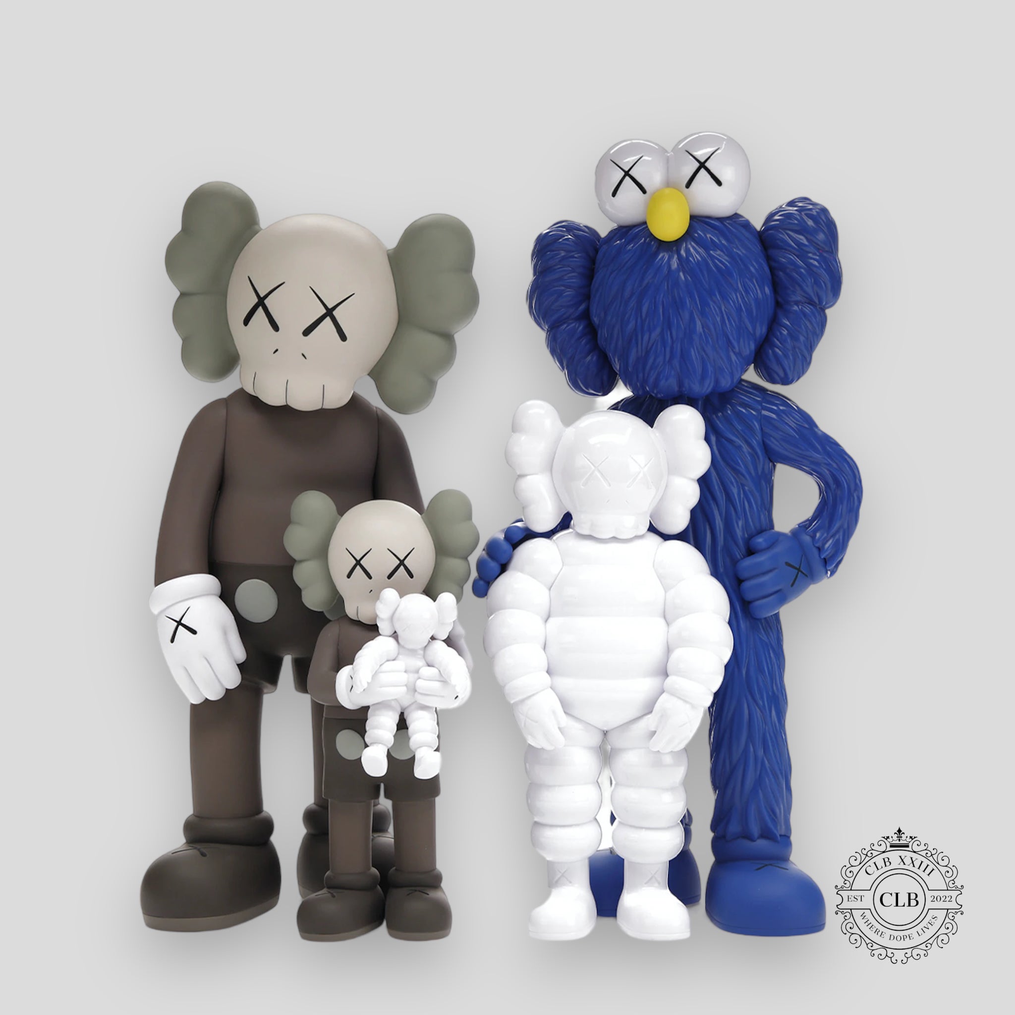 KAWS VINYL FIGURE "FAMILY - BROWN"