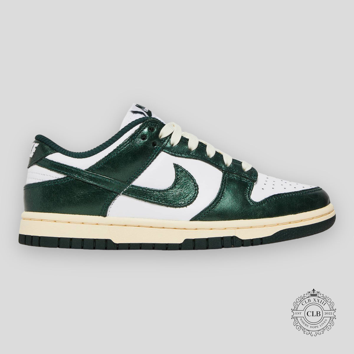 NIKE DUNK LOW (W) "VINTAGE GREEN"
