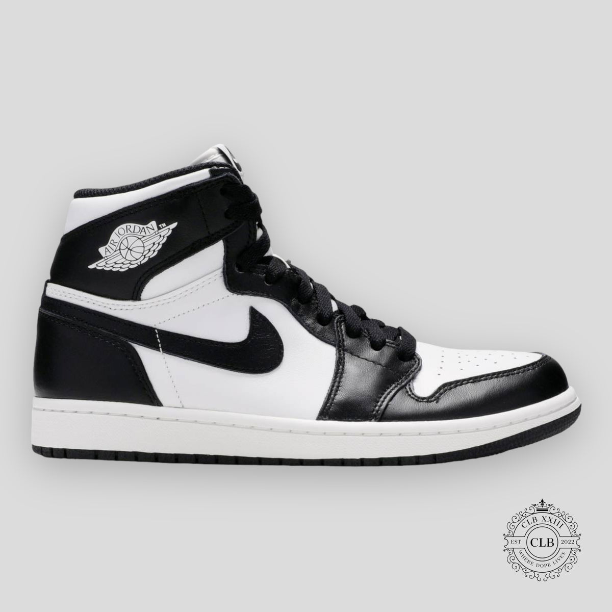 AIR JORDAN 1 RETRO HIGH OG "WHITE & BLACK"