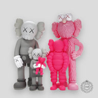 KAWS VINYL FIGURE "FAMILY - GREY"